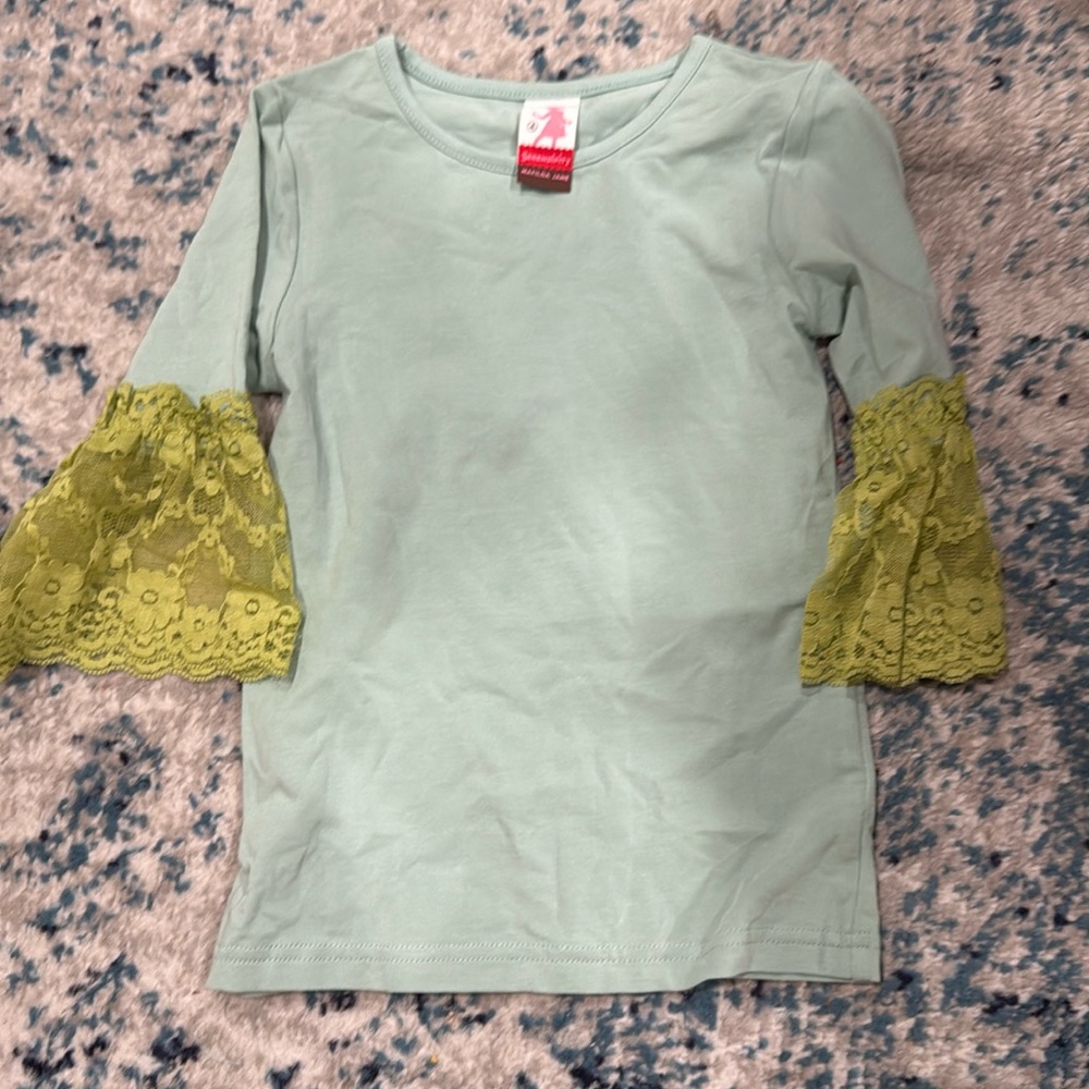 NWOT serendipity Matilda Jane Size 4 Lace sleeve 3/4 length tee